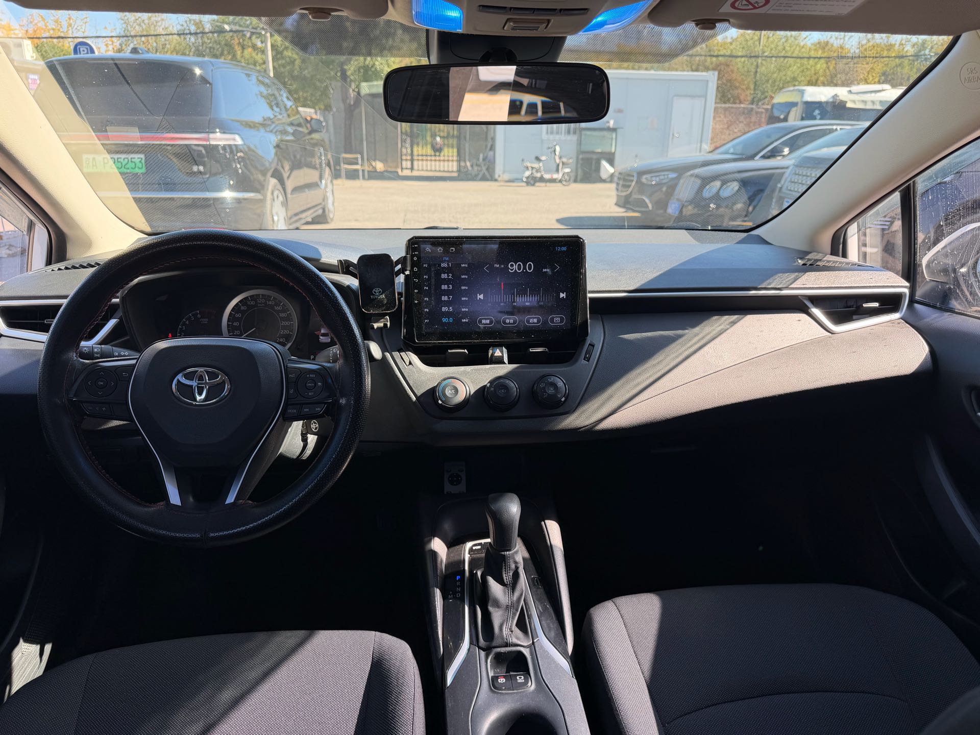 Toyota Corolla 2019 #4 Toyota Corolla 2019 صورة سيارة #4