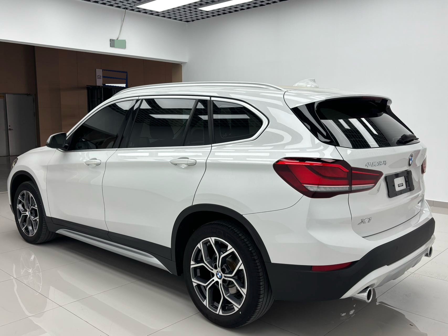 BMW X1 2022 #2 BMW X1 2022 صورة سيارة #2