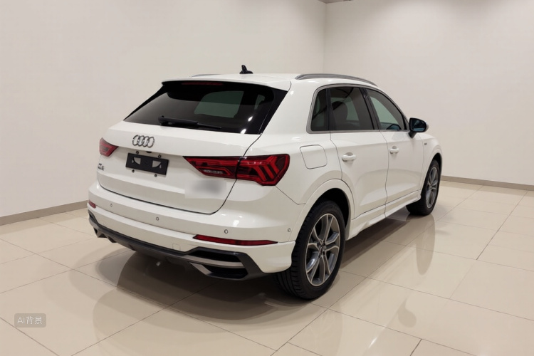 Audi Q3 2021 car image #7