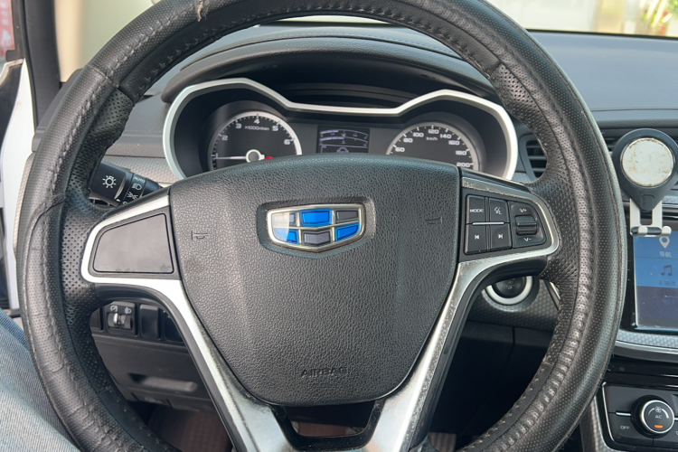 GEELY Emgrand GS 2018 car image #15