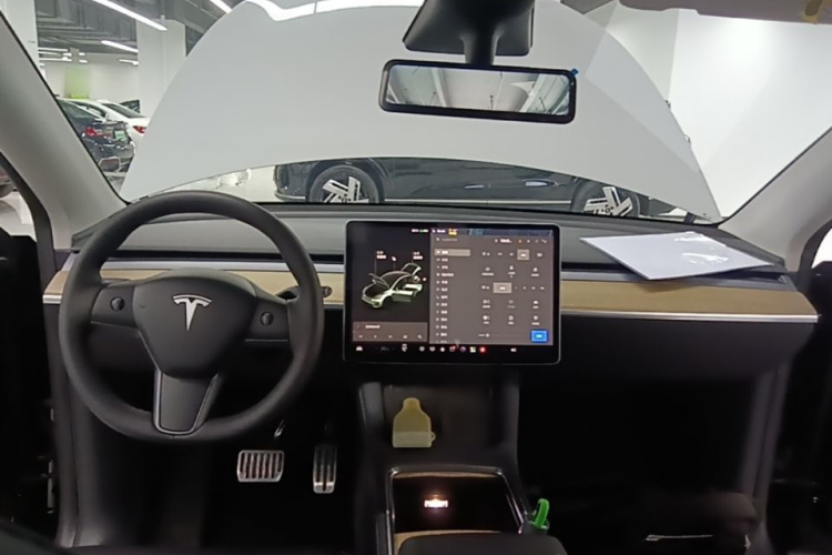 Tesla Model Y 2021 #10 Tesla Model Y 2021 صورة سيارة #10