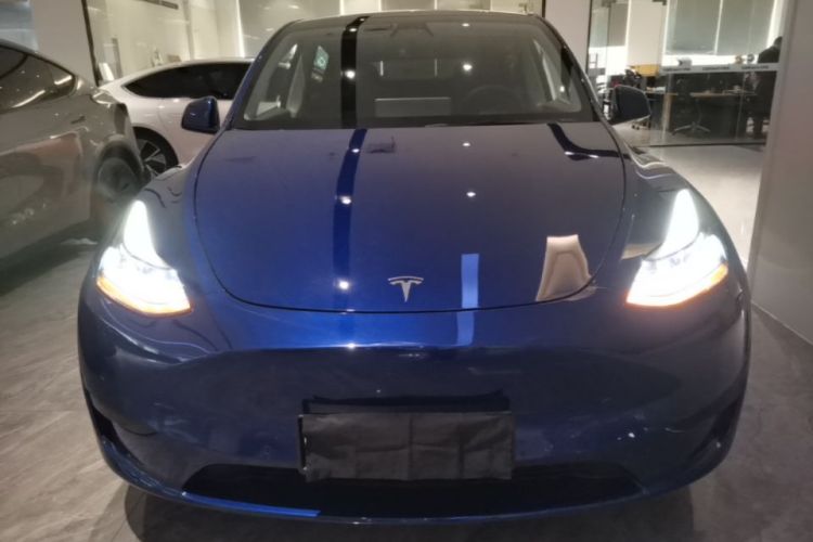Tesla Model Y 2023 #3 Tesla Model Y 2023 car image #3