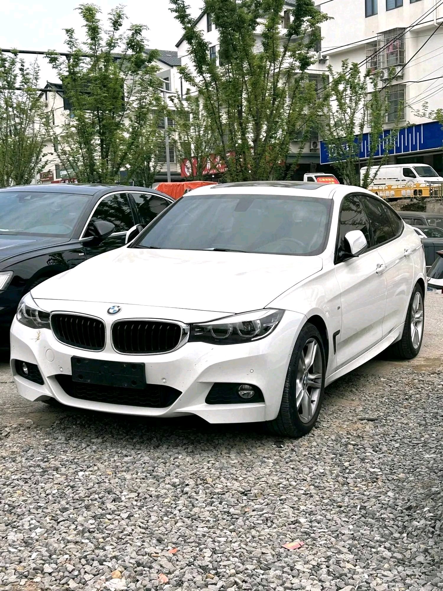 BMW 3 Series GT 2020 car image 