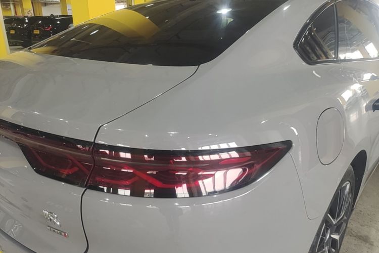 BYD Han 2025 car image #8