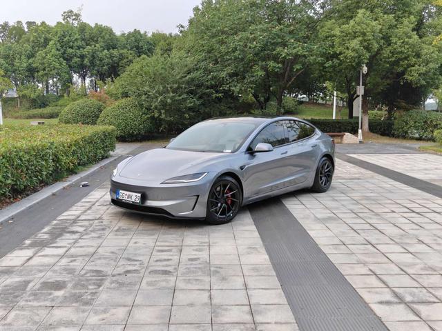 Tesla Model 3 2024 #13 Tesla Model 3 2024 car image #13