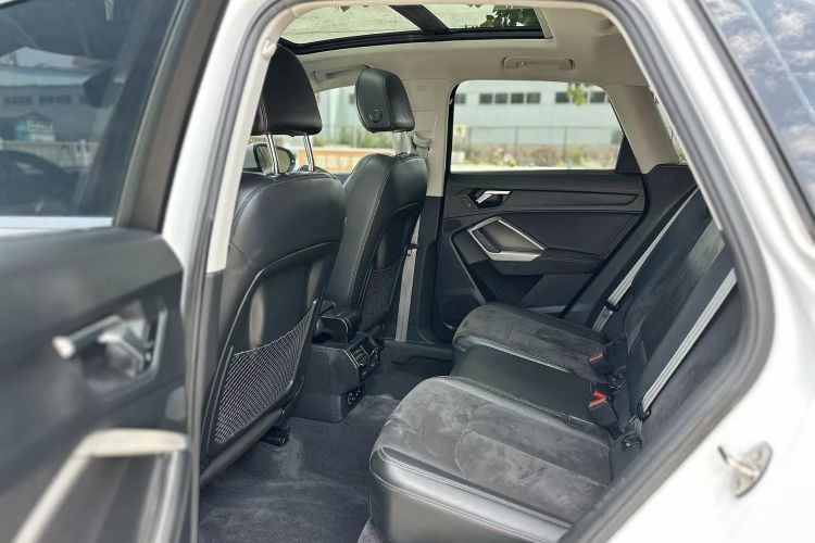 Audi Q3 2021 immagine di auto #17