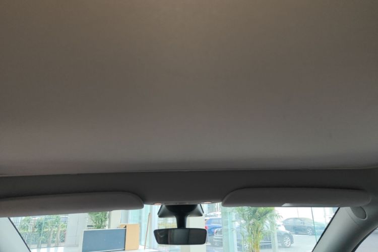 Tesla Model Y 2023 #18 Tesla Model Y 2023 immagine di auto #18