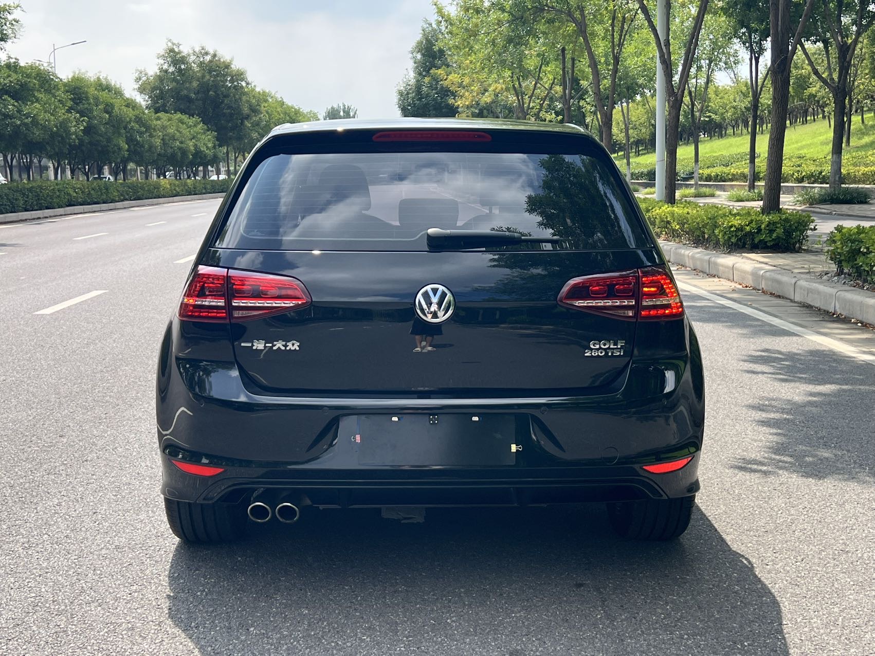 Volkswagen Golf 2017 car image #5