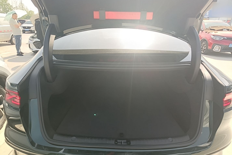 BYD Han 2022 car image #19