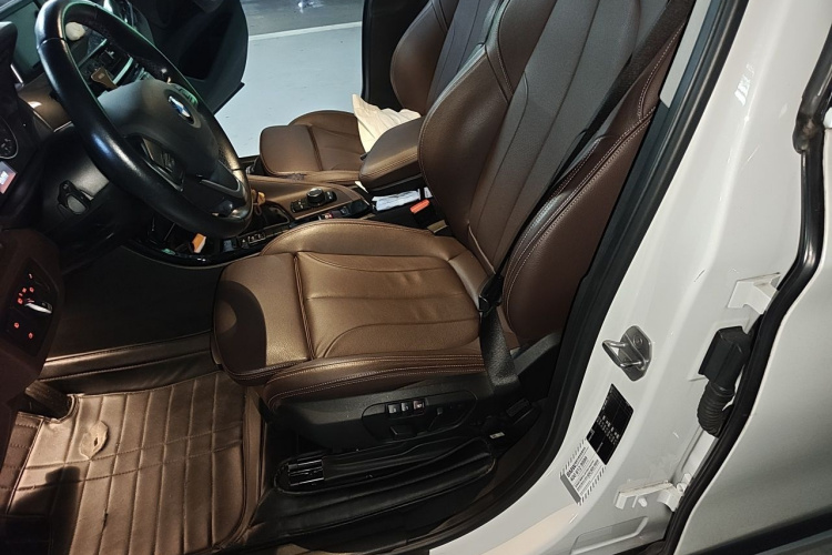 BMW X1 2017 #15 BMW X1 2017 car image #15