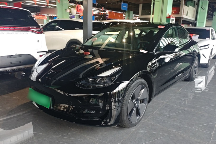 Tesla Model 3 2023 car image #2