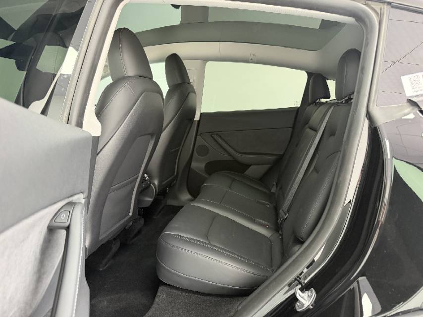 Tesla Model Y 2023 #6 Tesla Model Y 2023 car image #6