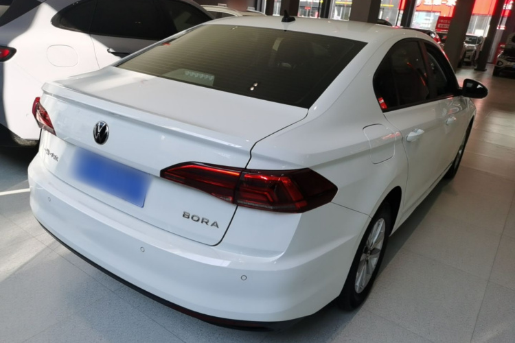 Volkswagen Bora 2022 car image #7