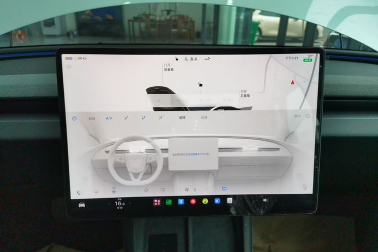 Tesla Model 3 2026 car image #13