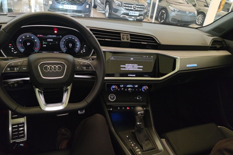 Audi Q3 2024 #10 Audi Q3 2024 car image #10