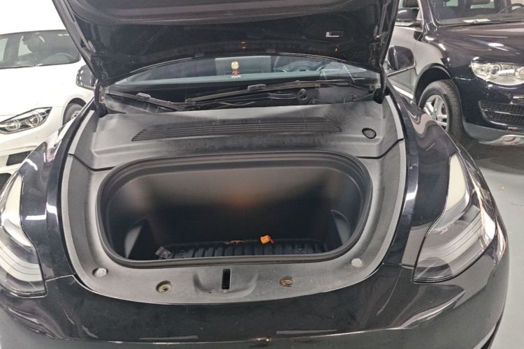 Tesla Model Y 2021 #20 Tesla Model Y 2021 car image #20