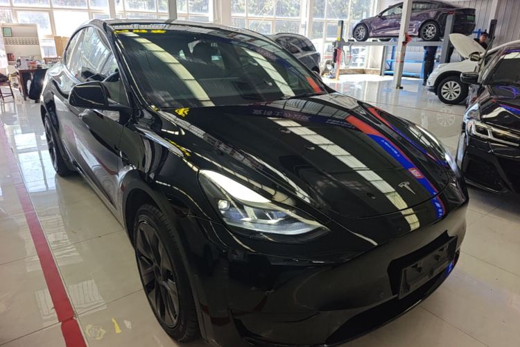 Tesla Model Y 2023 #4 Tesla Model Y 2023 immagine di auto #4