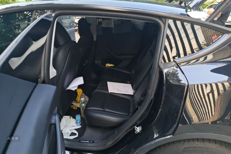 Tesla Model Y 2023 #19 Tesla Model Y 2023 car image #19
