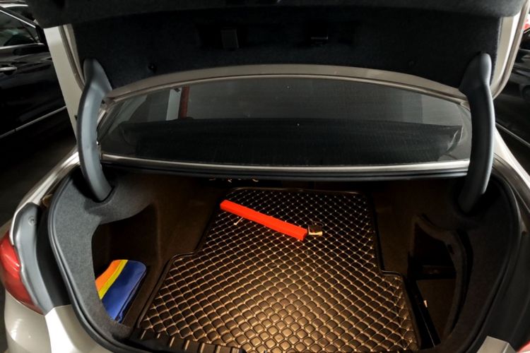 BMW 3 Series 2018 #21 BMW 3 Series 2018 car image #21