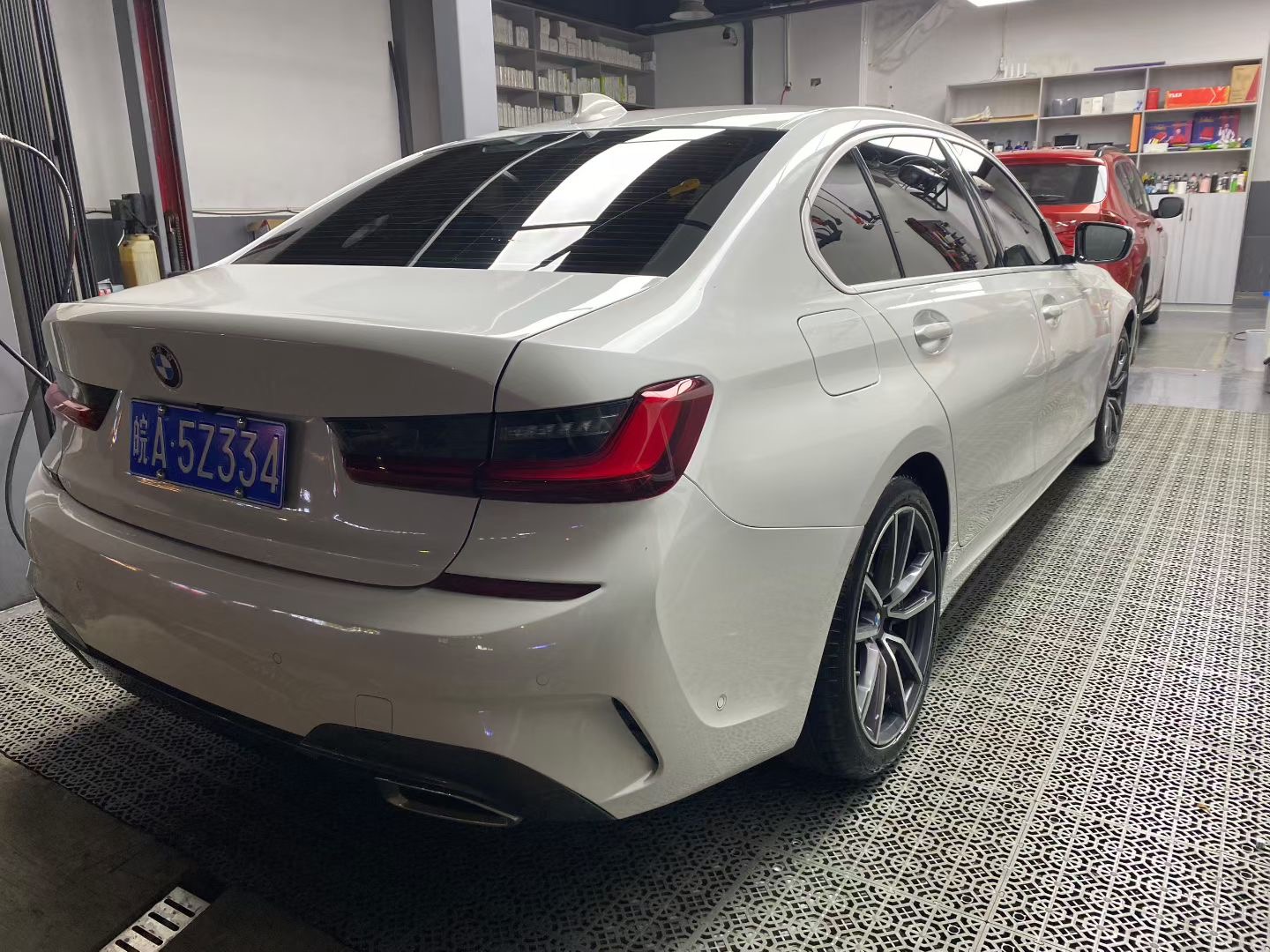 BMW 3 Series 2021 car image #8