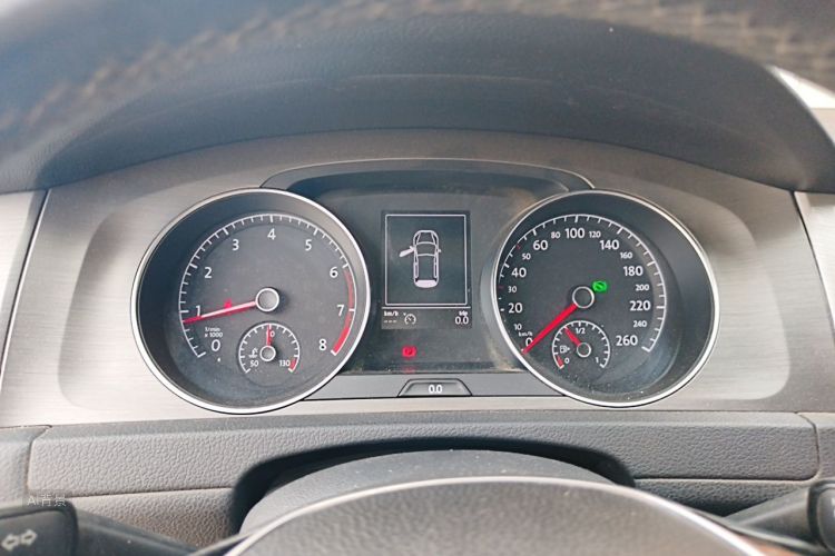 Volkswagen Golf 2016 car image #13