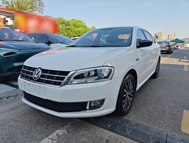 Volkswagen Lavida 2015 car image 