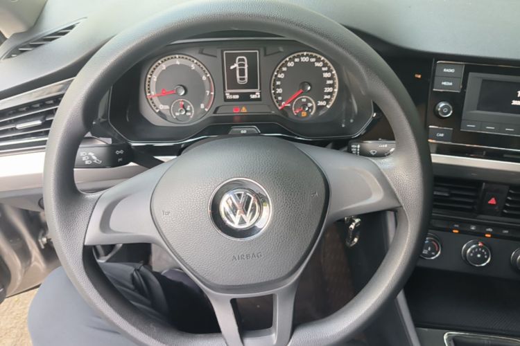 Volkswagen Bora 2019 #11 Volkswagen Bora 2019 car image #11