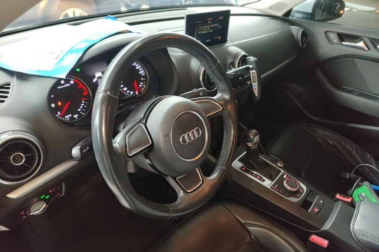 Audi A3 2017 imagem de carro #11
