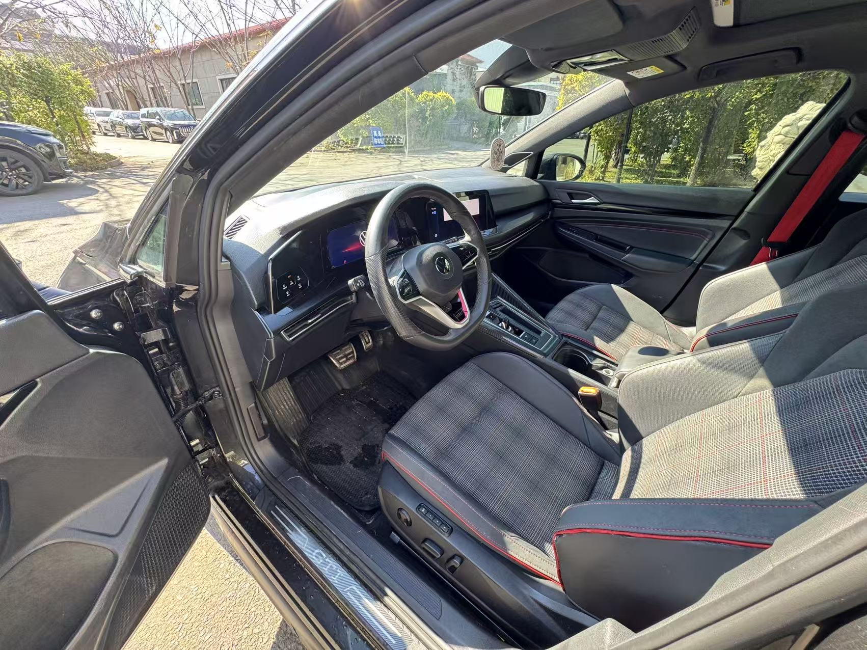 Volkswagen GolfGTI 2022 car image #4