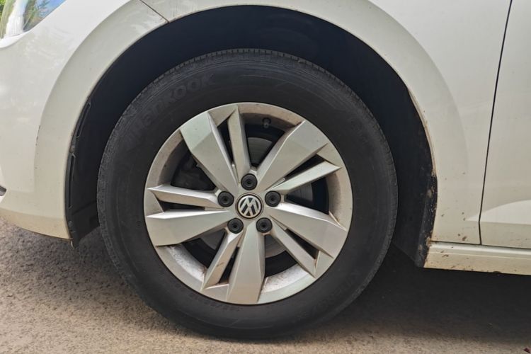 Volkswagen Polo 2020 car image #9