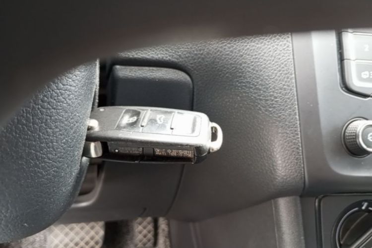 Volkswagen Polo 2019 car image #9