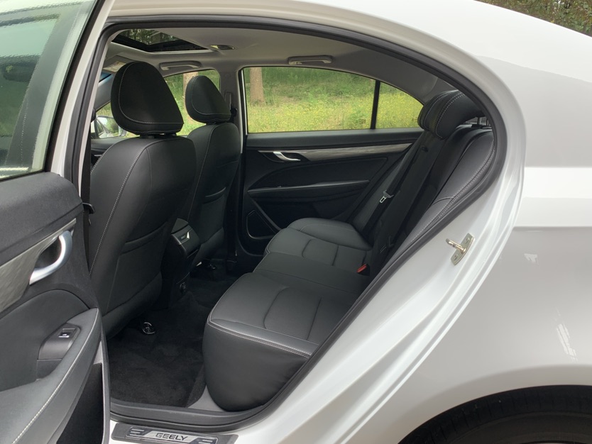 GEELY Emgrand 2019 car image #8