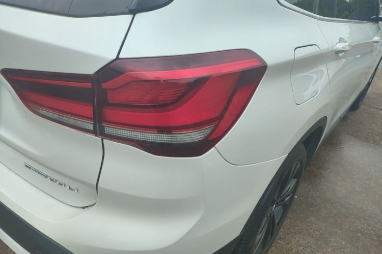 BMW X1 2020 car image #8