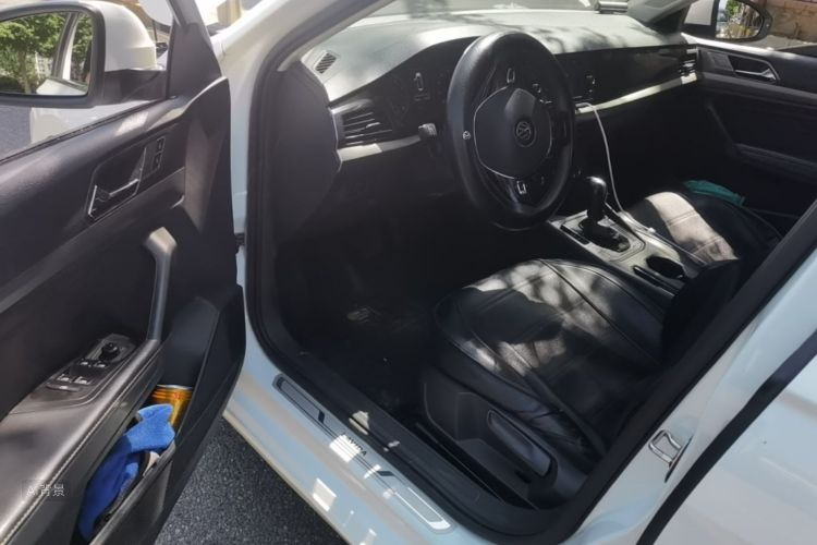 Volkswagen Lavida 2018 car image #18