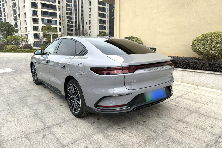 BYD Han 2025 car image #5