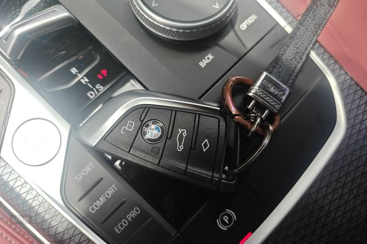BMW 3 Series 2023 #10 BMW 3 Series 2023 car image #10