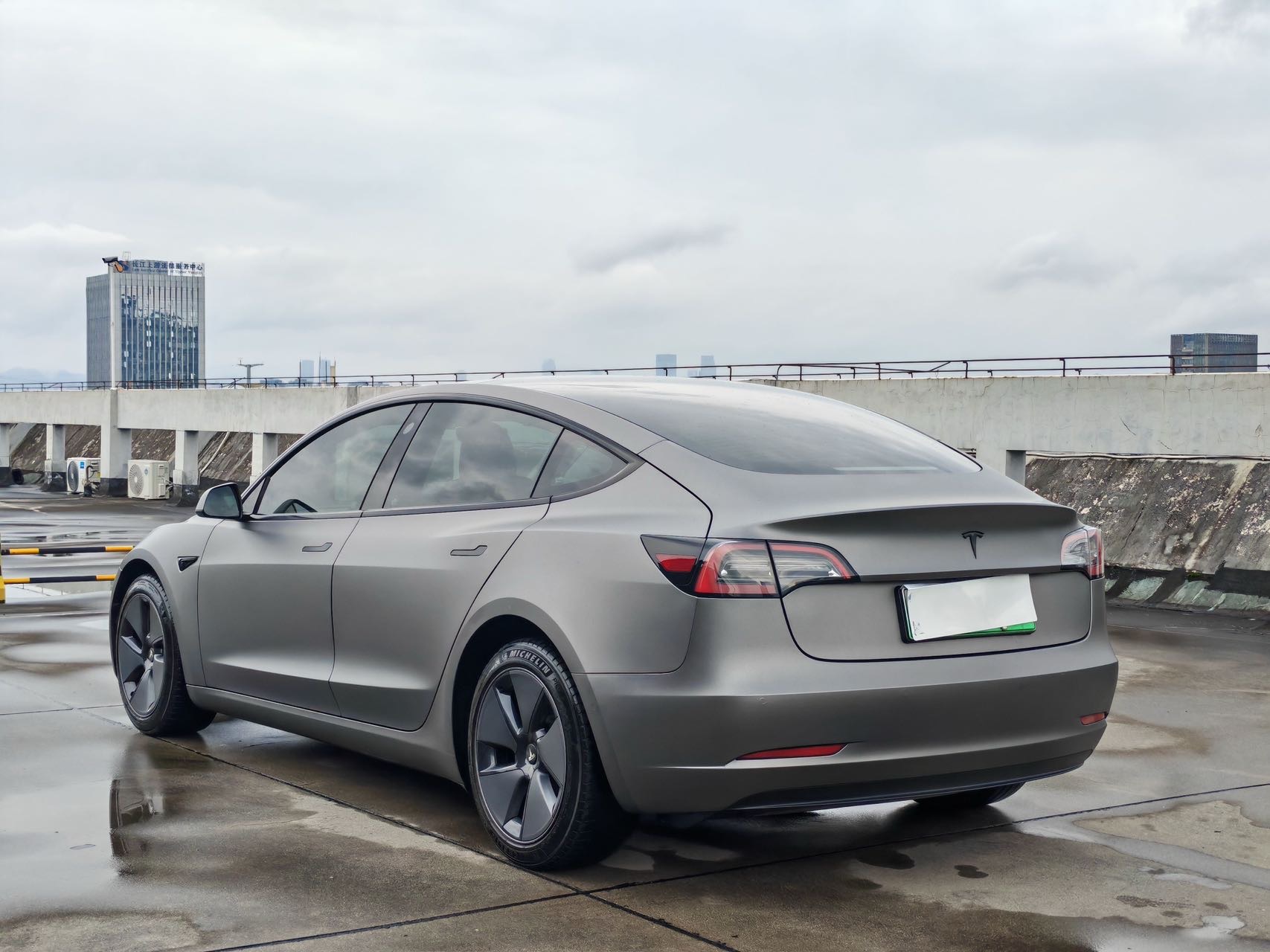 Tesla Model 3 2022 car image #6