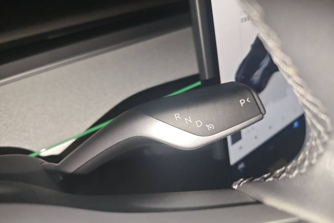 Tesla Model Y 2024 #29 Tesla Model Y 2024 car image #29