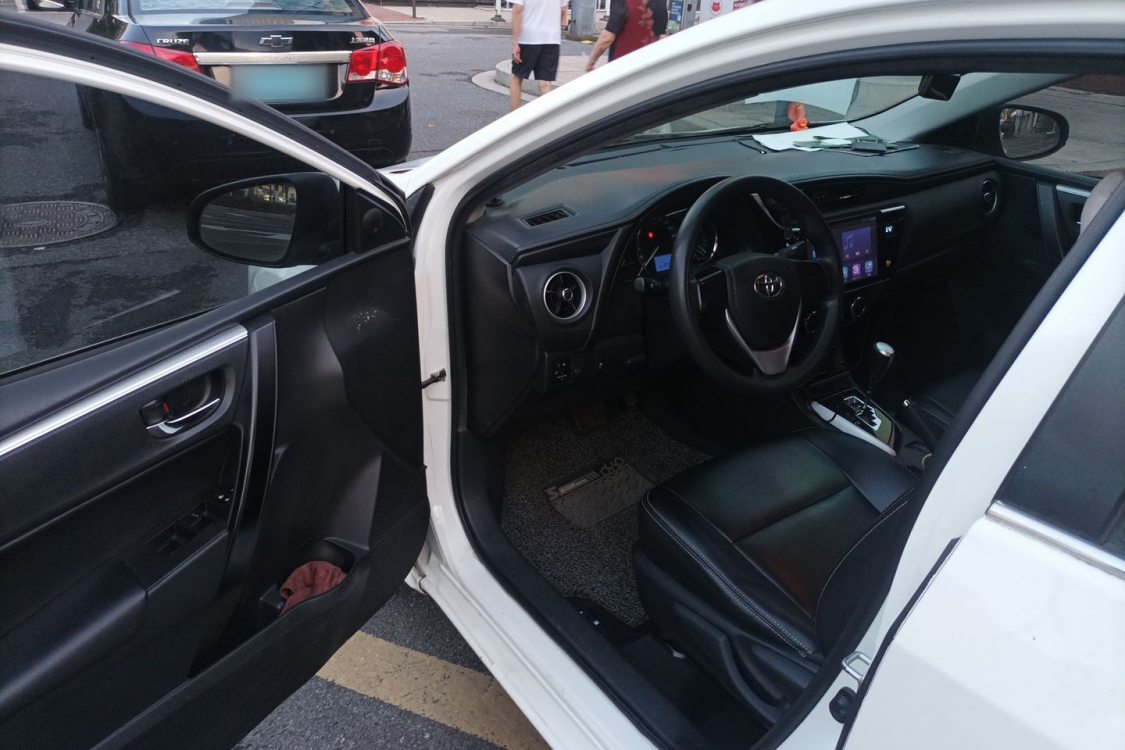 Toyota Corolla 2017 #25 Toyota Corolla 2017 car image #25