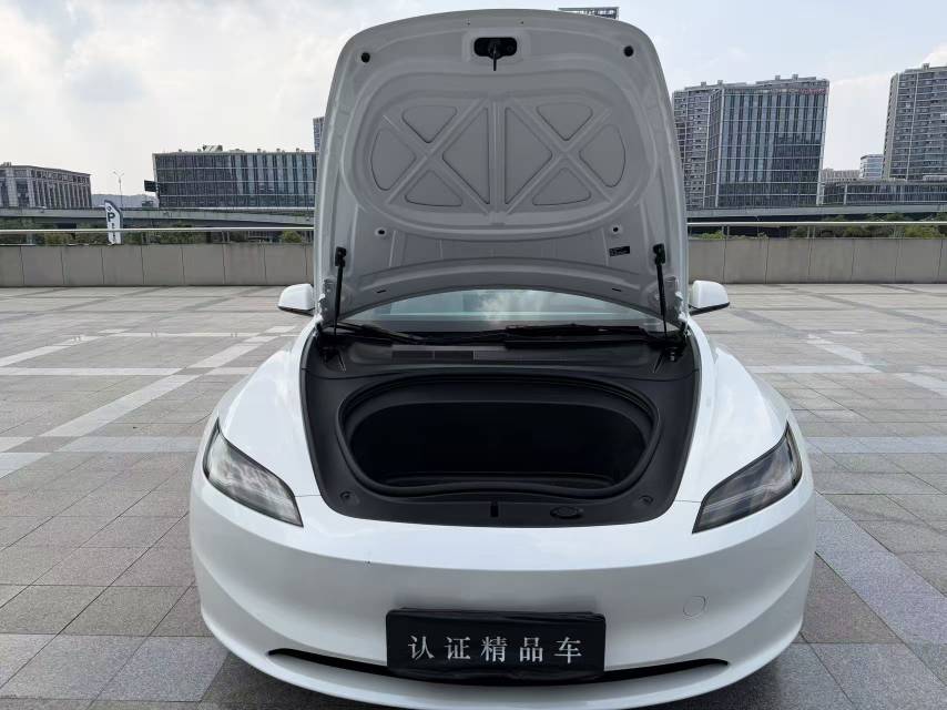 Tesla Model 3 2024 #9 Tesla Model 3 2024 car image #9