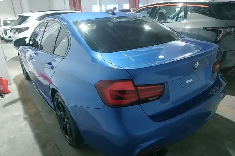 BMW 3 Series 2019 car image #5
