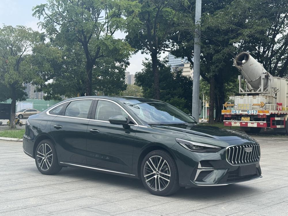 GEELY Emgrand 2025 #3 GEELY Emgrand 2025 car image #3