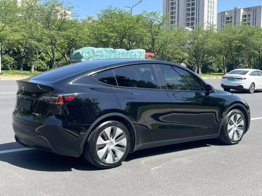 Tesla Model Y 2022 #7 Tesla Model Y 2022 car image #7
