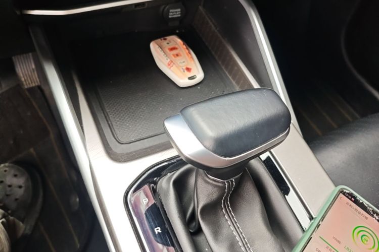 GEELY Emgrand 2024 car image #14