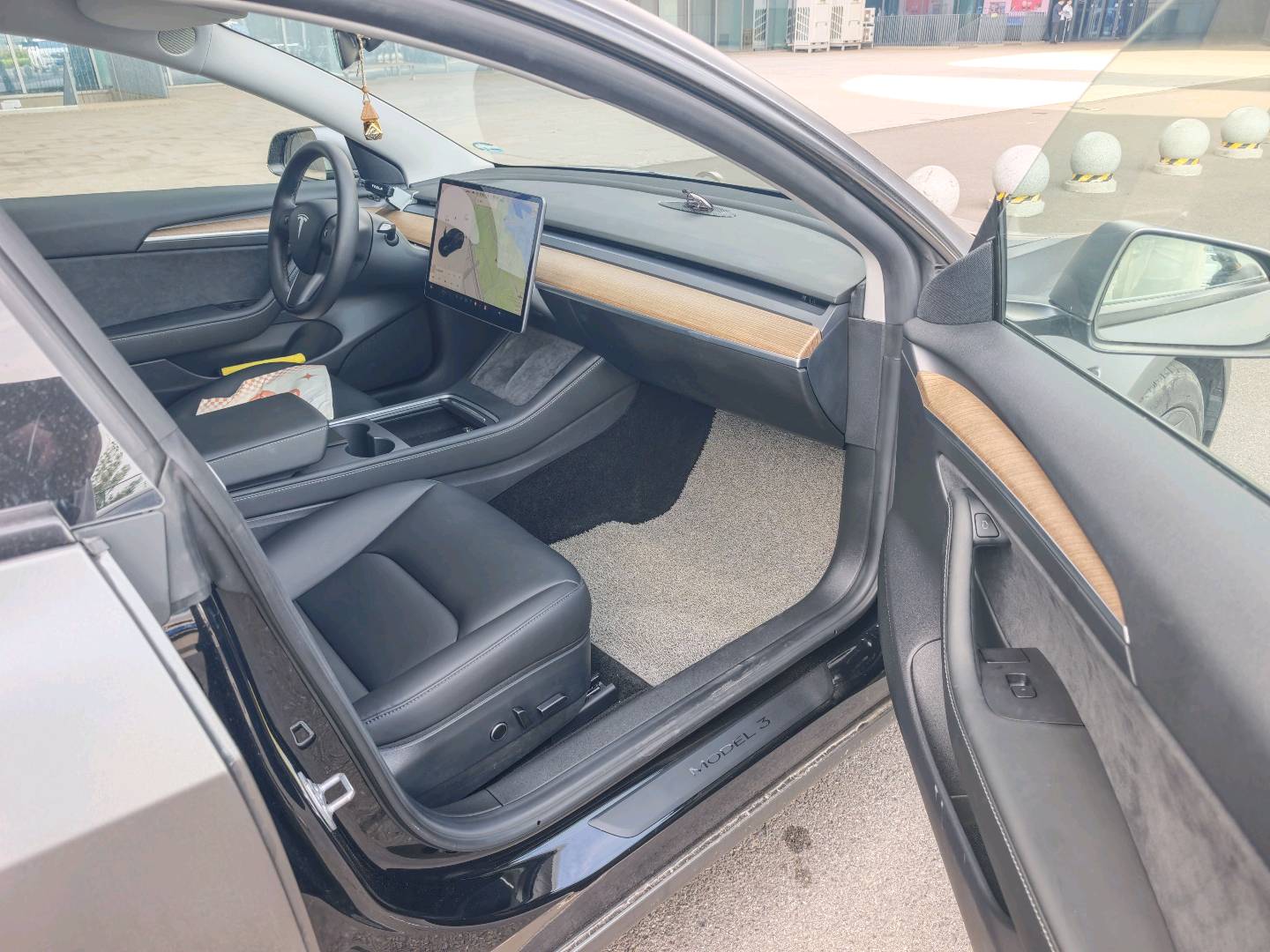 Tesla Model 3 2021 car image #13