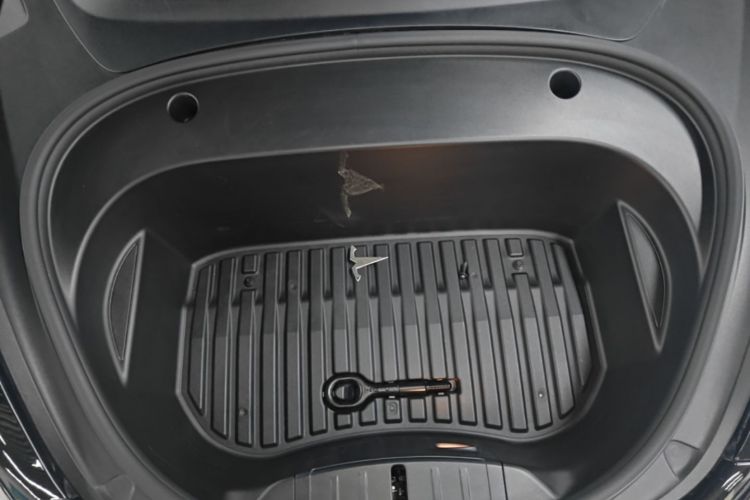 Tesla Model 3 2020 car image #20