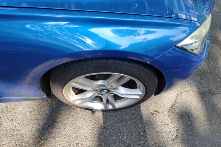 BMW 3 Series 2018 car image #9