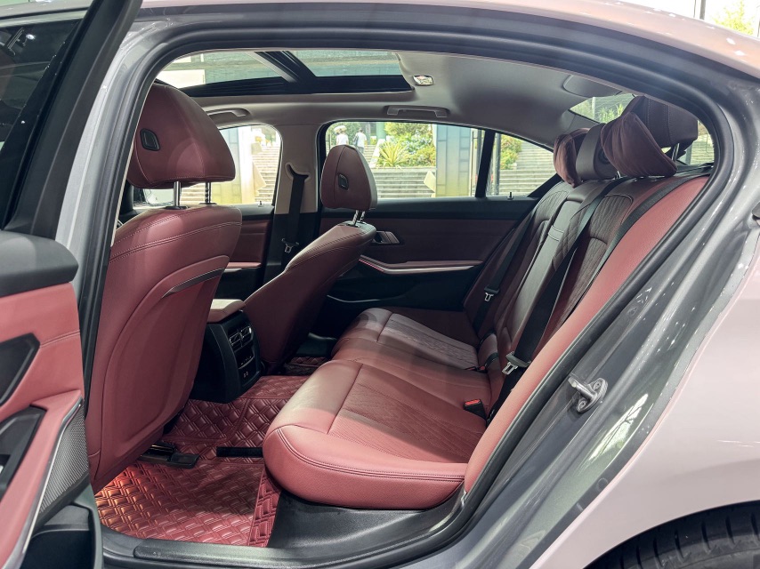 BMW i3 2023 car image #8