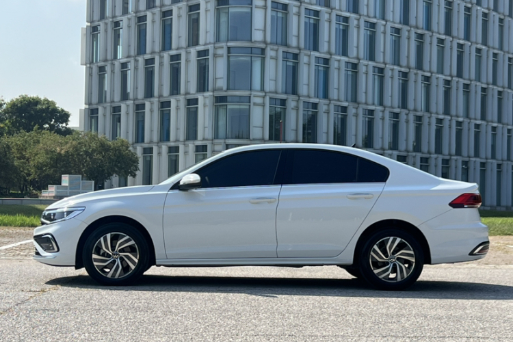 Volkswagen Bora 2024 car image #9
