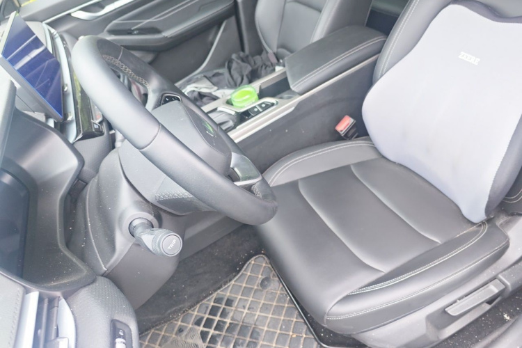 GEELY Emgrand 2024 #19 GEELY Emgrand 2024 car image #19